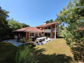 Maison conviviale au coeur des pins 12 couchages